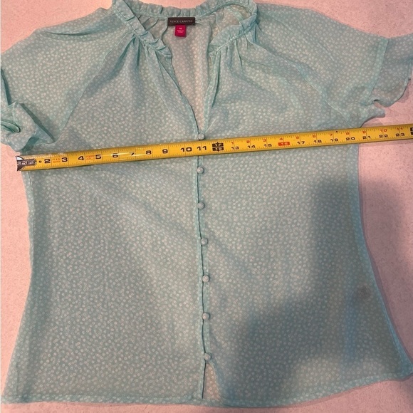 Women’s Vince Camuto Aqua and White Short Sleeve Sheer Button Front Size Medium - Picture 10 of 11